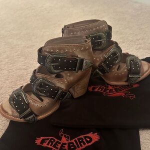 Freebird Violet Sandal